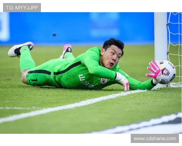 王大雷重返绿茵场展现实力，成就传奇守门员新篇章
