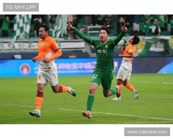 北京国安迎战红钻争夺中超联赛关键三分全力以赴展现球队实力