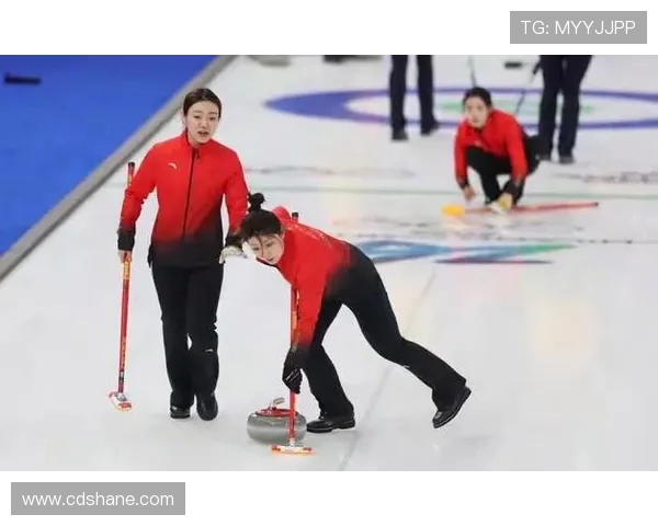 女子冰壶对决中国队与日本队争夺荣耀之战精彩回顾